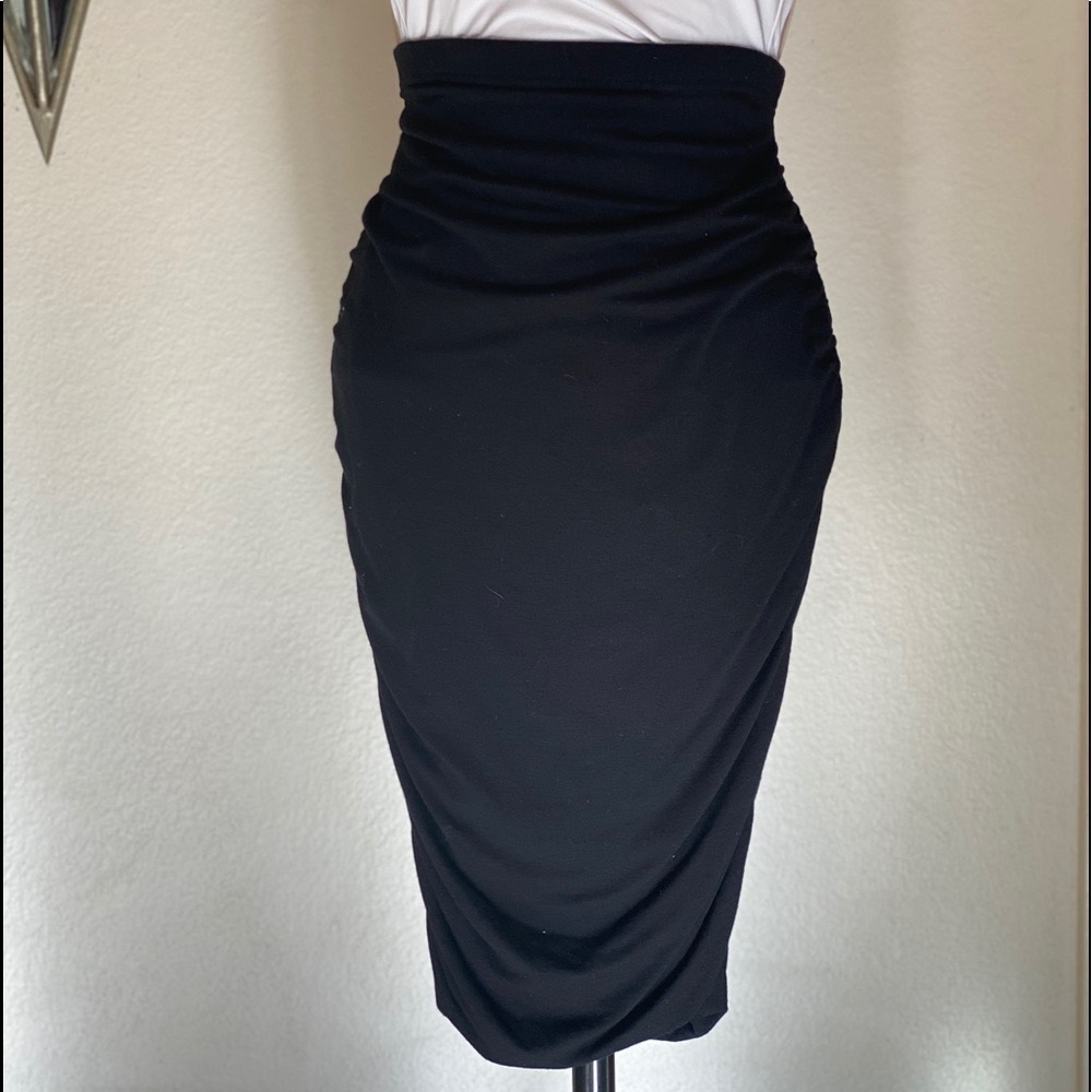 Vince Camuto Black skirt